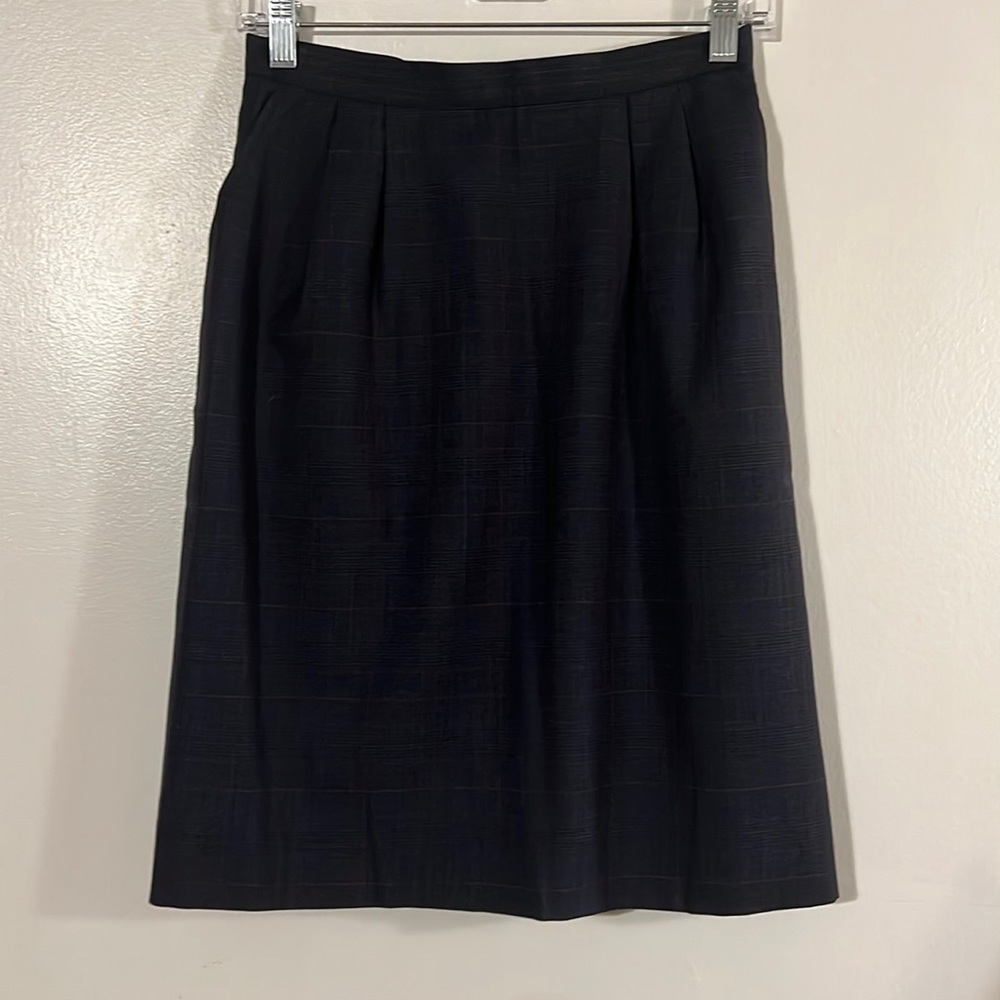 Jos. A. Bank gray subtle plaid lightweight gabardine skirt